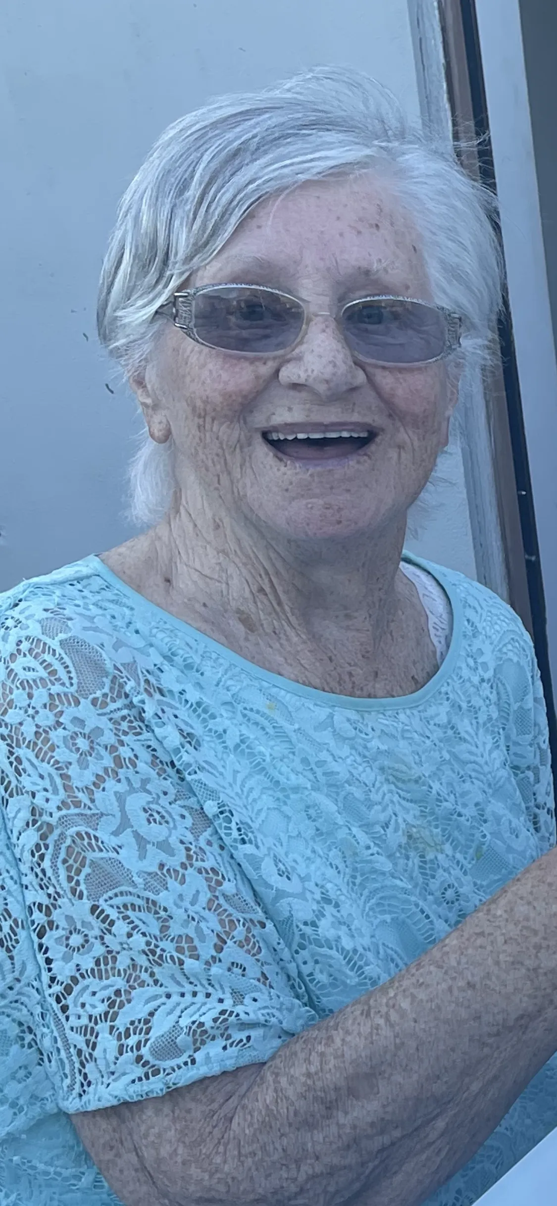 Mrs. Elizabeth Gibson Betty Wright

Neyland